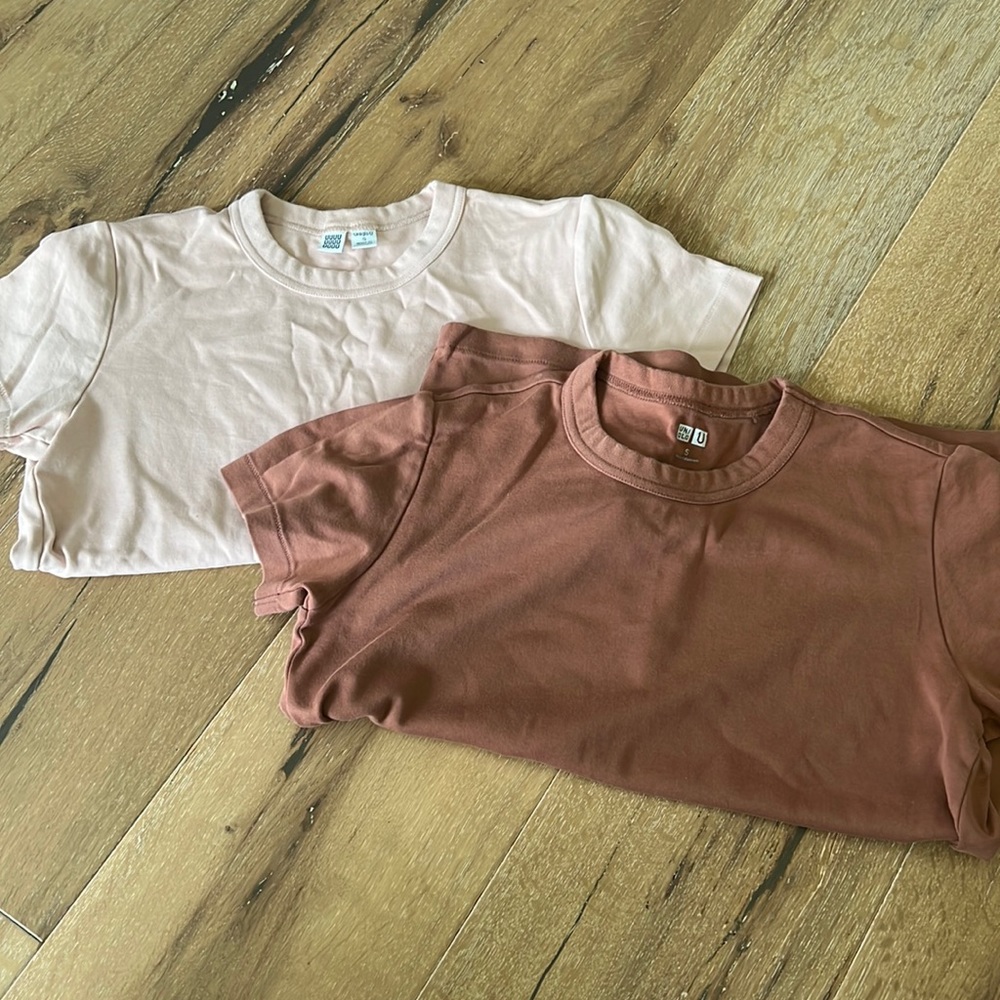 2 uniqlo t shirts